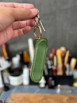 skateboard-leather-Key-holder-llkworks-04.webp